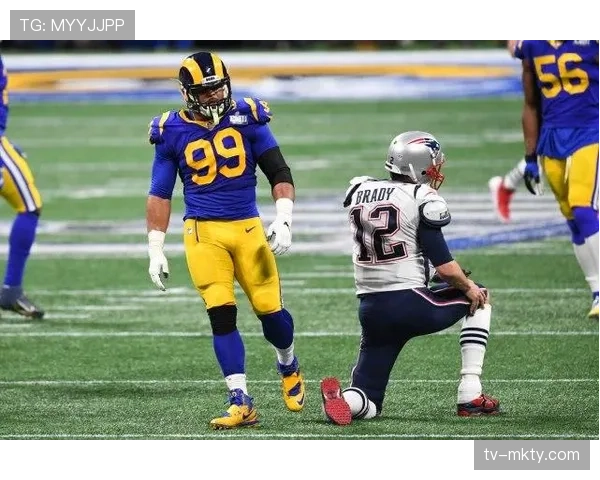 环境因素影响战术选择，恶劣天气下长传打法更受青睐