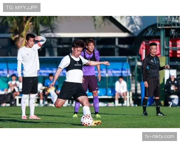 大连英博中场拦截能力提升 廖锦涛张华晨轮换效果显著